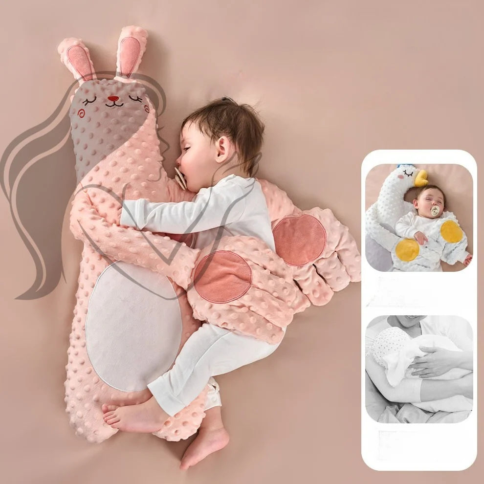 Mama i dete sa plišanom igračkom za uspavljivanje